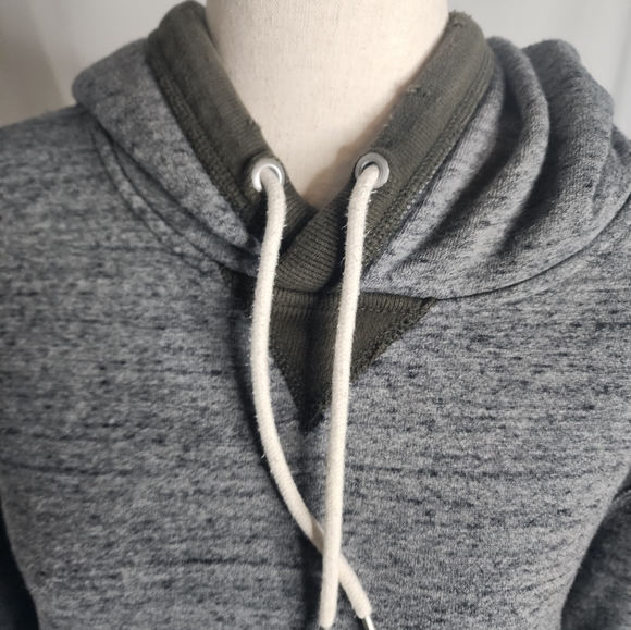 Abercrombie & Fitch Colorblock Grey & Camo Green Hooded Sweatshirt Size S - Picture 5 of 11